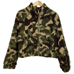 HYFVE Camouflage Sherpa Sweater Jacket Size Small